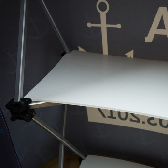 Ścianka tekstylna POP UP prosta z trybunką tekstylną POP UP